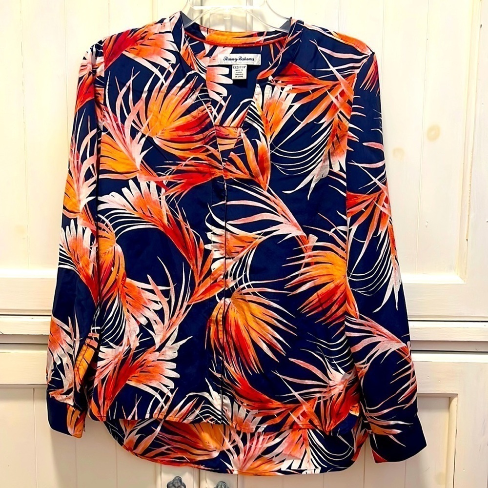 Tommy Bahama women’s blouse size XXS tropical 100% silk